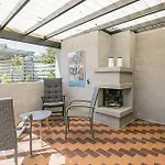 Two-bedroom In 阿灵厄