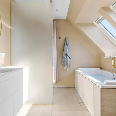 Two-bedroom In Holiday home *