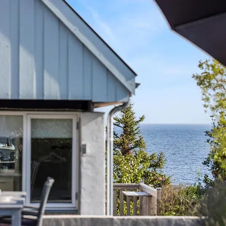 Two-bedroom In Holiday home *