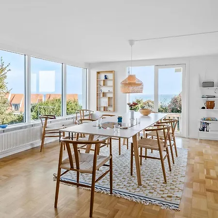 Two-bedroom In Tatil Evi Allinge-Sandvig